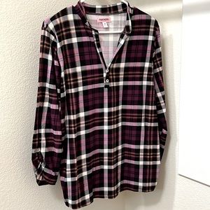 NWT Maternity 3/4 Sleeve Top